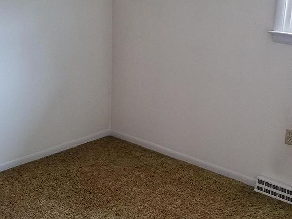 3rd image of 503 E Linden St