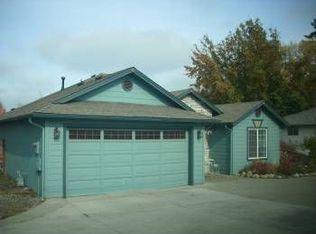 3045 E McAndrews Rd, Medford, OR 97504