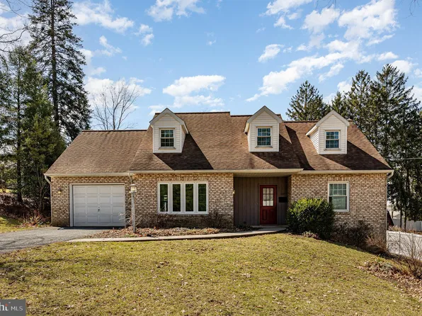 1038 S Mount Joy St, Elizabethtown, PA 17022