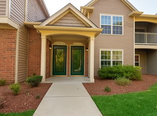 11403 N Woods Dr, Shelby Township, MI 48317