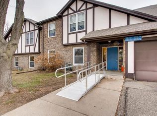 1977 Gold Trl, Eagan, MN 55122