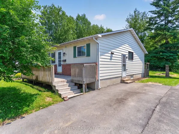 110 Glamorgan Dr, Ottawa, ON K2L 1R4