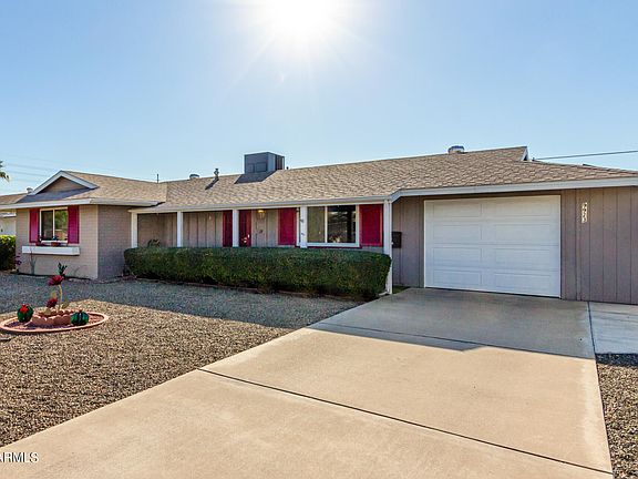 3rd image of 9923 W LA JOLLA Circle N