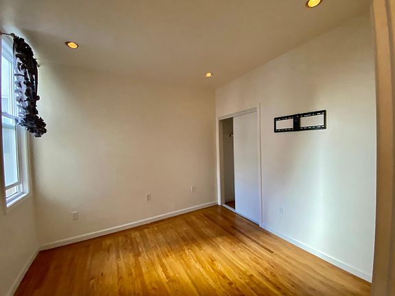 5th image of 1551 Leavenworth St #1/2