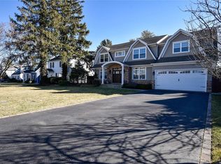 67 Calvin Ave, Syosset, NY 11791