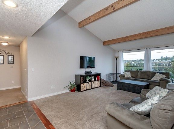 4th image of 3513 33rd St NE
