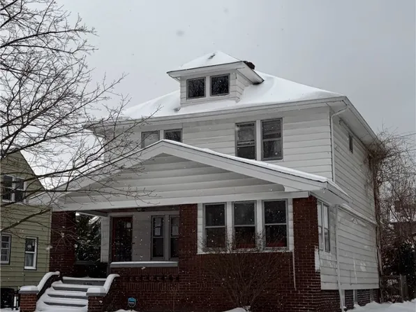 15313 Lake Shore Blvd, Cleveland, OH 44110