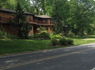 139 E Woods Dr, Lititz, PA 17543