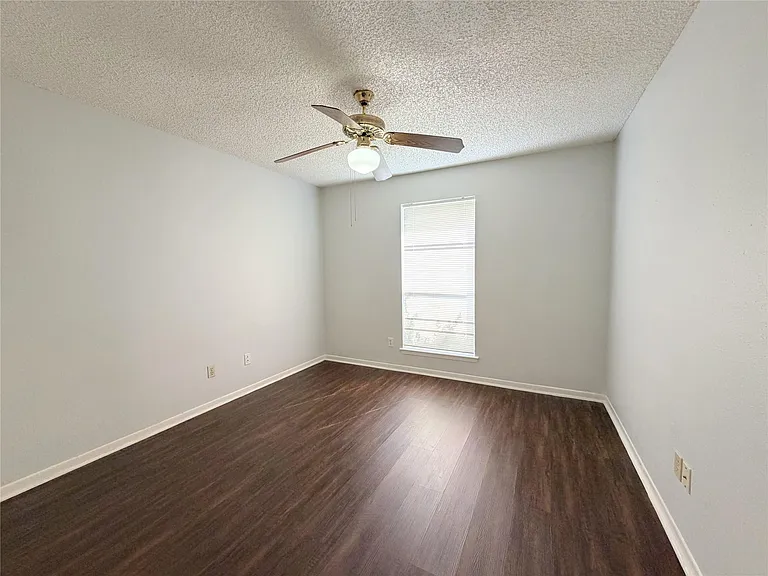 2535 Planters Row — Photo 22