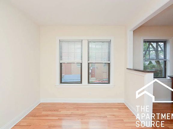 4th image of 1103 W Wellington Ave APT 2