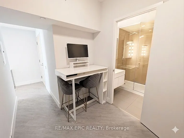 45 Charles St E #2309 — Photo 17