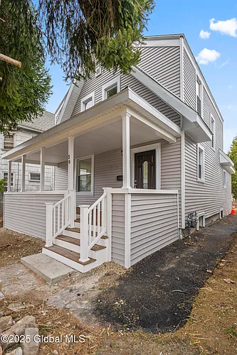 38 W Erie St Photo 1