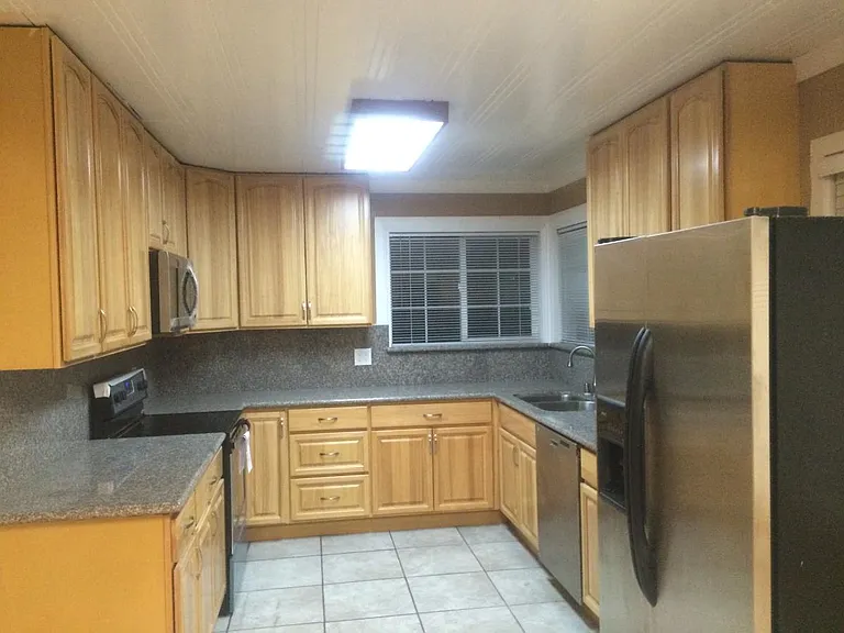 3722 Clough Ave — Photo 2