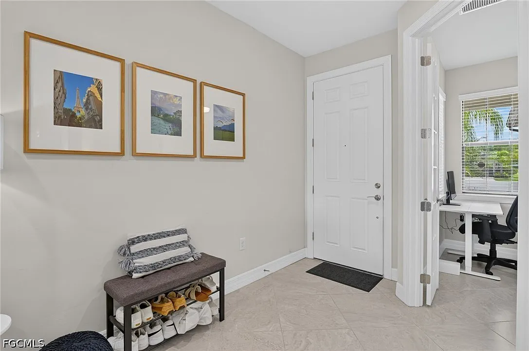 2 bed, 2.0 bath, 1433 sqft, $5,500 — Photo 4