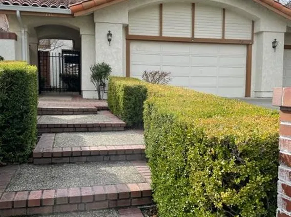 335 Live Oak Dr, Danville, CA 94506