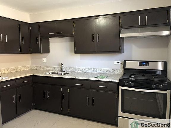 3rd image of 8107 S Ellis Ave #3