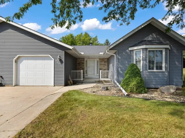 2008 Hilltop DRIVE #D-19, 2, West Bend, WI 53095