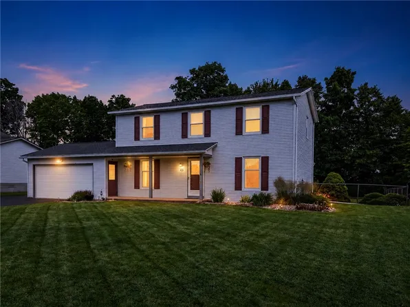 43 Fontana Ln, Rochester, NY 14612