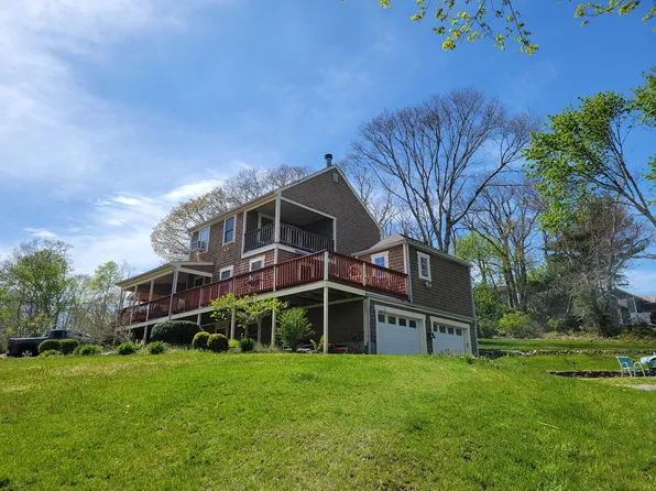 27 Washburn St #2, Sagamore Beach, MA 02562