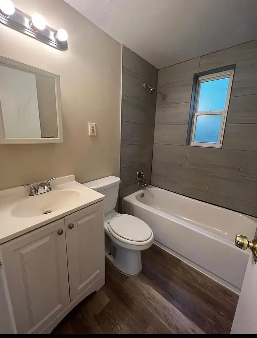 Updated 3-Bed Unit - Spacious! — Photo 3