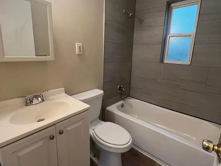 153 Glenridge Pl — Photo 3