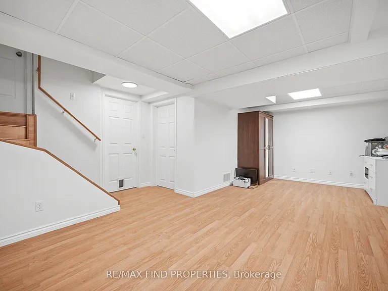 75 Harris Blvd — Photo 37