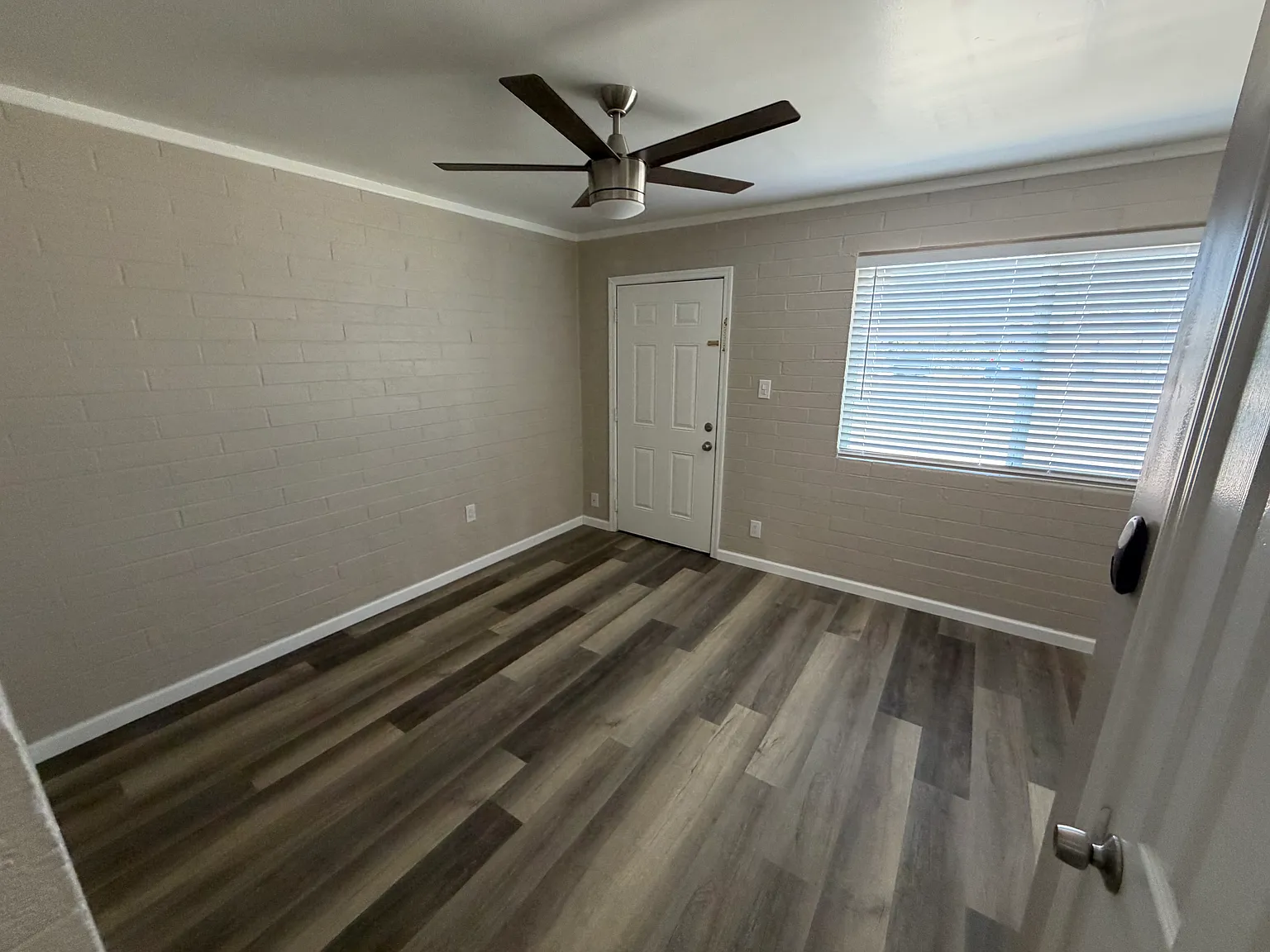 Studio, 322 sqft, $850 — Photo 3
