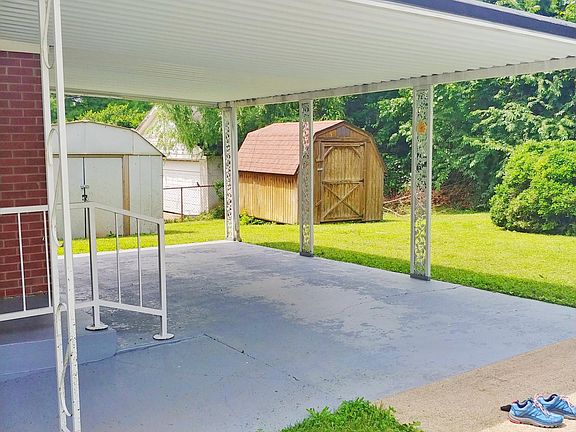 5th image of 1776 Barksdale Dr