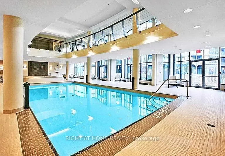 219 Fort York Blvd #3307 — Photo 14