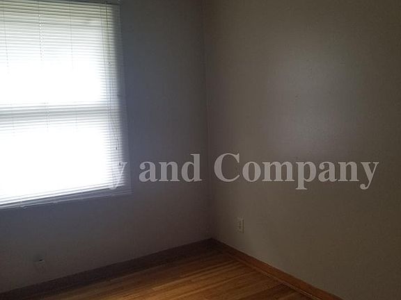 3rd image of 1455 Zelin St