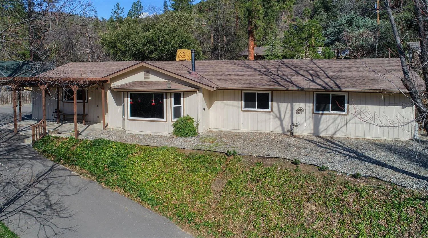 43165 W Sugar Pine Dr photo 1