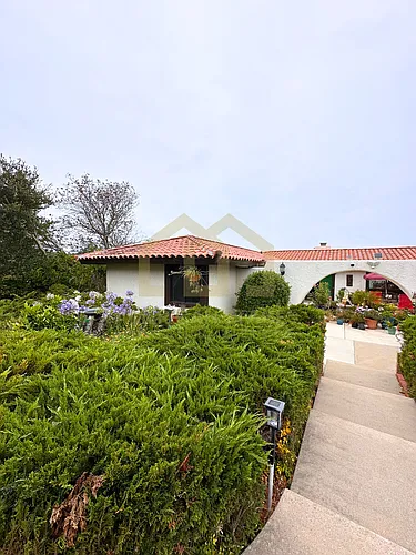 632 University Dr Photo 1