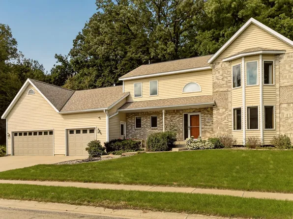 1321 Woodland Dr SW, Rochester, MN 55902