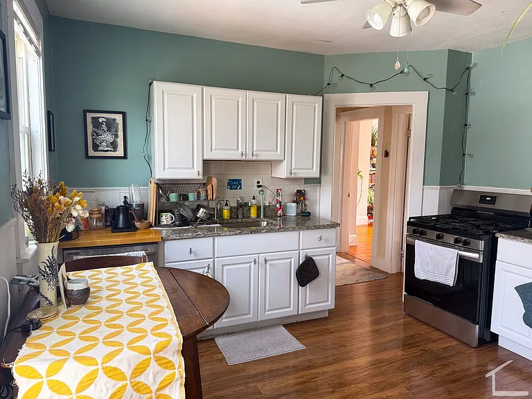 48 Fairbanks St #U3 — Photo 3