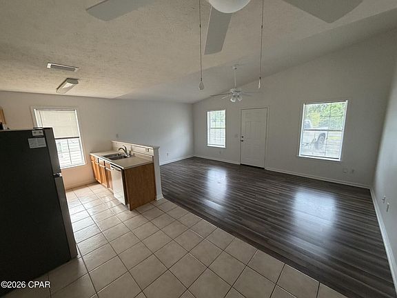 4th image of 2613 Lagoon Knoll Dr