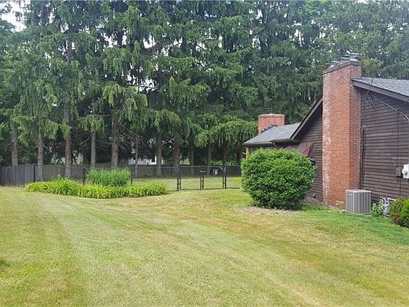 3rd image of 3611 Northfield Dr