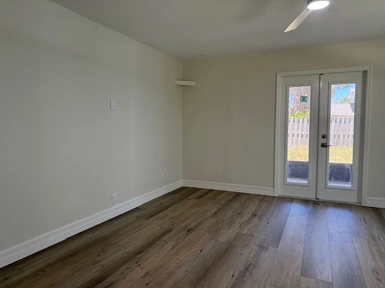 510 Jackson Ave — Photo 7