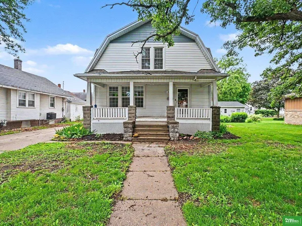 233 E Linden Ave, Fremont, NE 68025