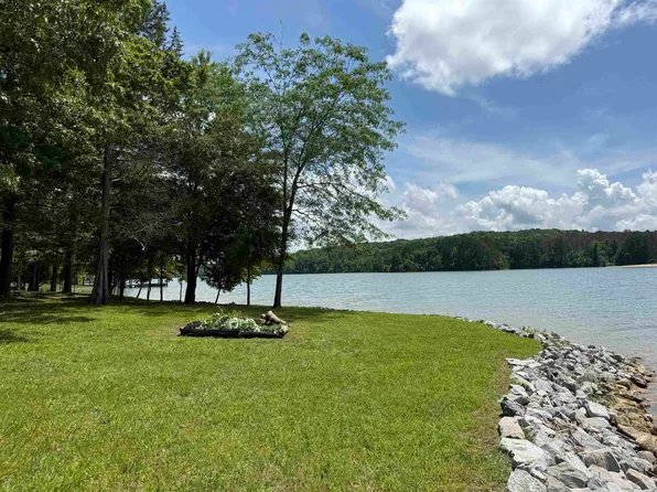 1 Lakefront Dr, Russellville, AL 35653
