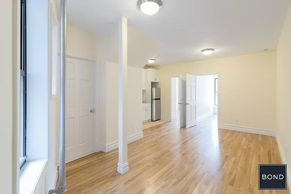 Rented by Bond New York | media 9