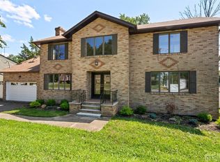 2051 Oak Tree Rd, Edison, NJ 08820