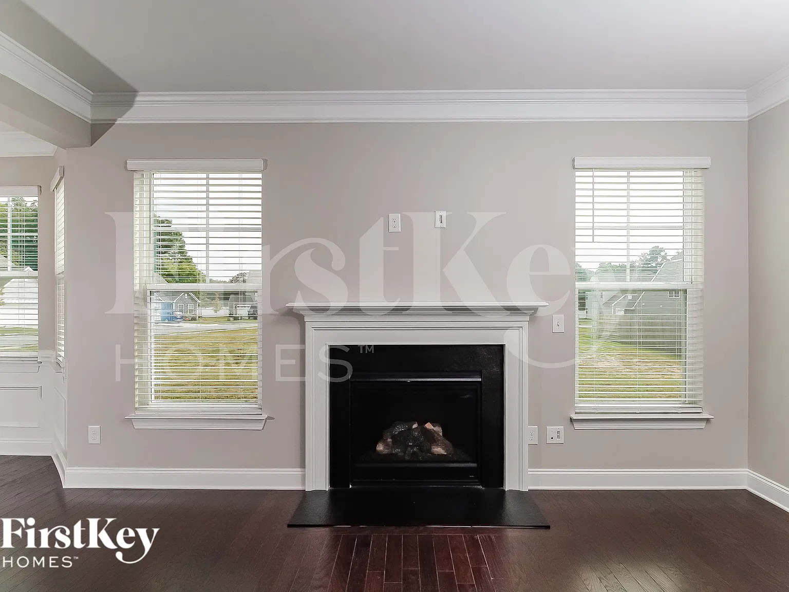 4 bed, 2.5 bath, 2648 sqft, $2,460 — Photo 2