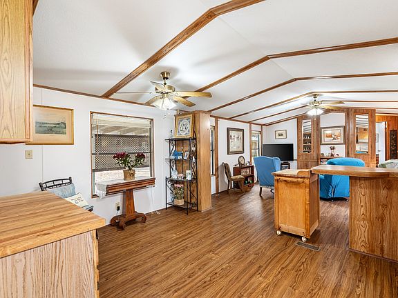 5th image of 125 Cedar Rdg S