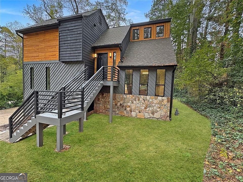 1st image of 367 Lake Forest Dr