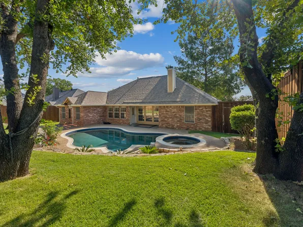 7329 Hidden Oaks Dr, North Richland Hills, TX 76182