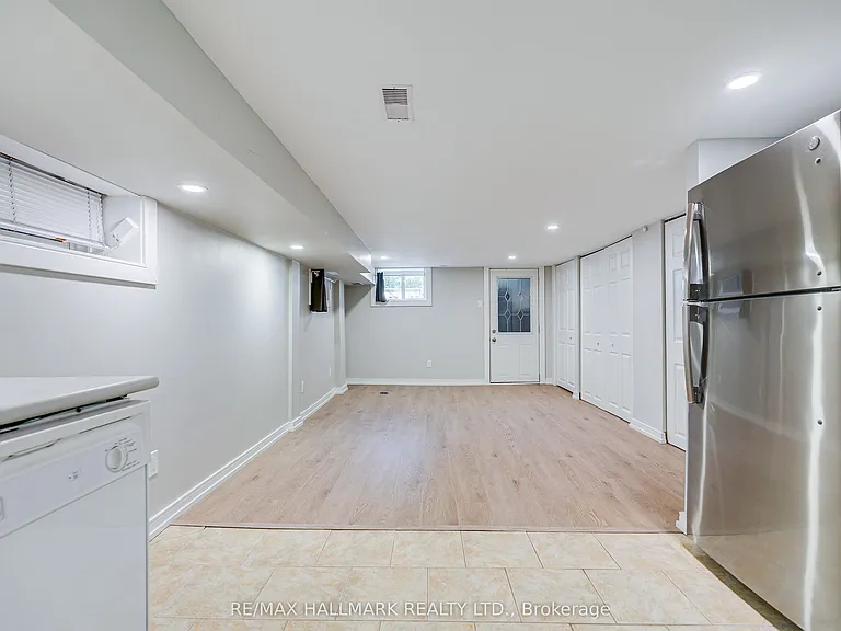 115 Rainsford Rd #LOWER — Photo 9