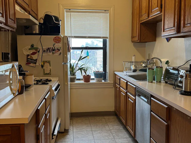 208 Beverly Rd #4 — Photo 19