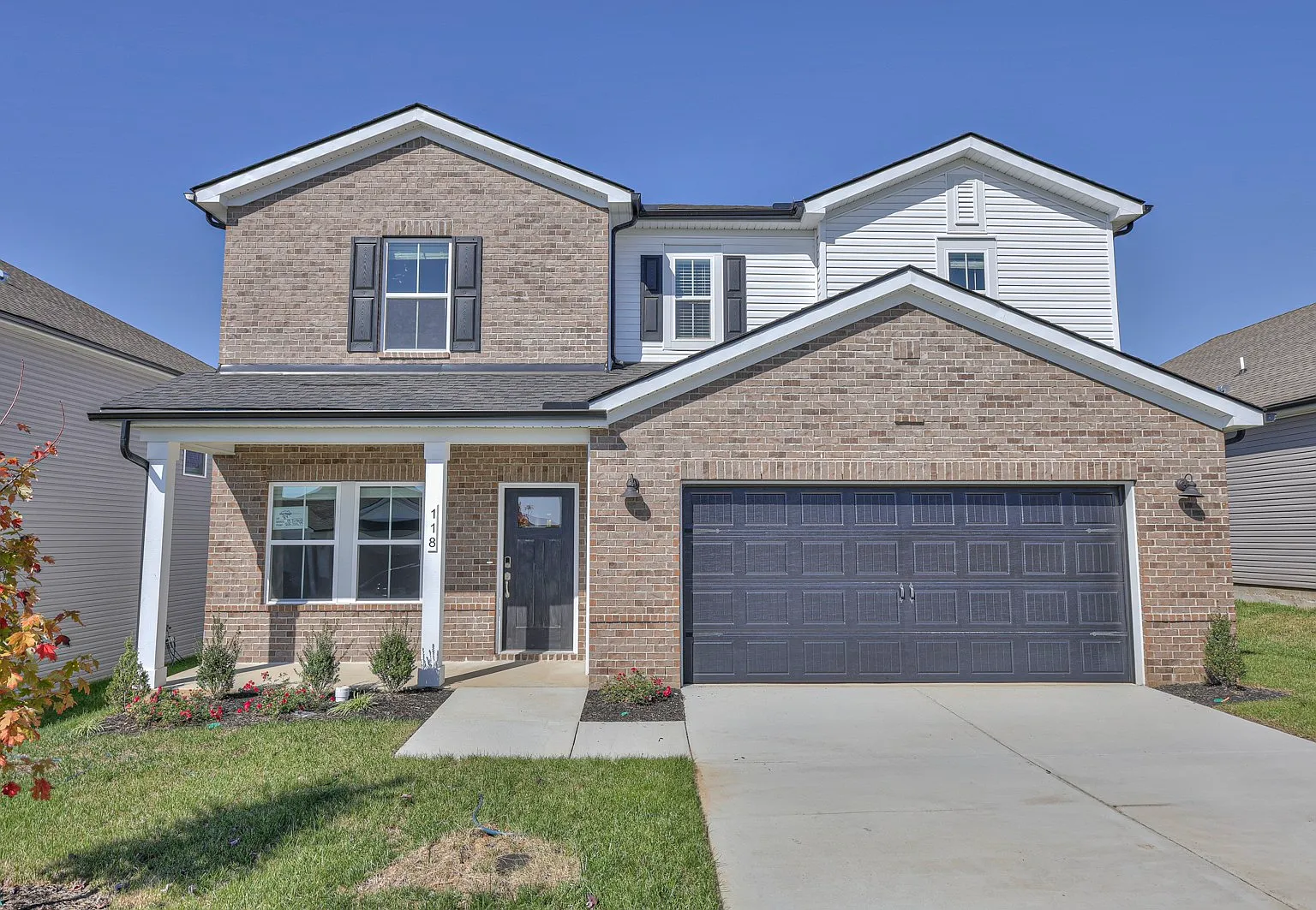 4 bed, 2.5 bath, 2592 sqft, $2,250 — Photo 2