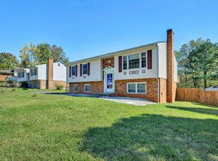 2124 Beavers Ln, Vinton, VA 24179