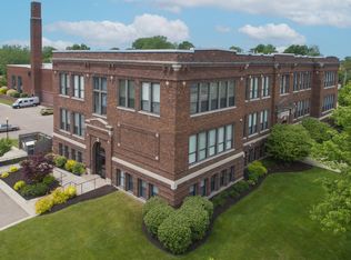 460 Broadway #105, South Haven, MI 49090